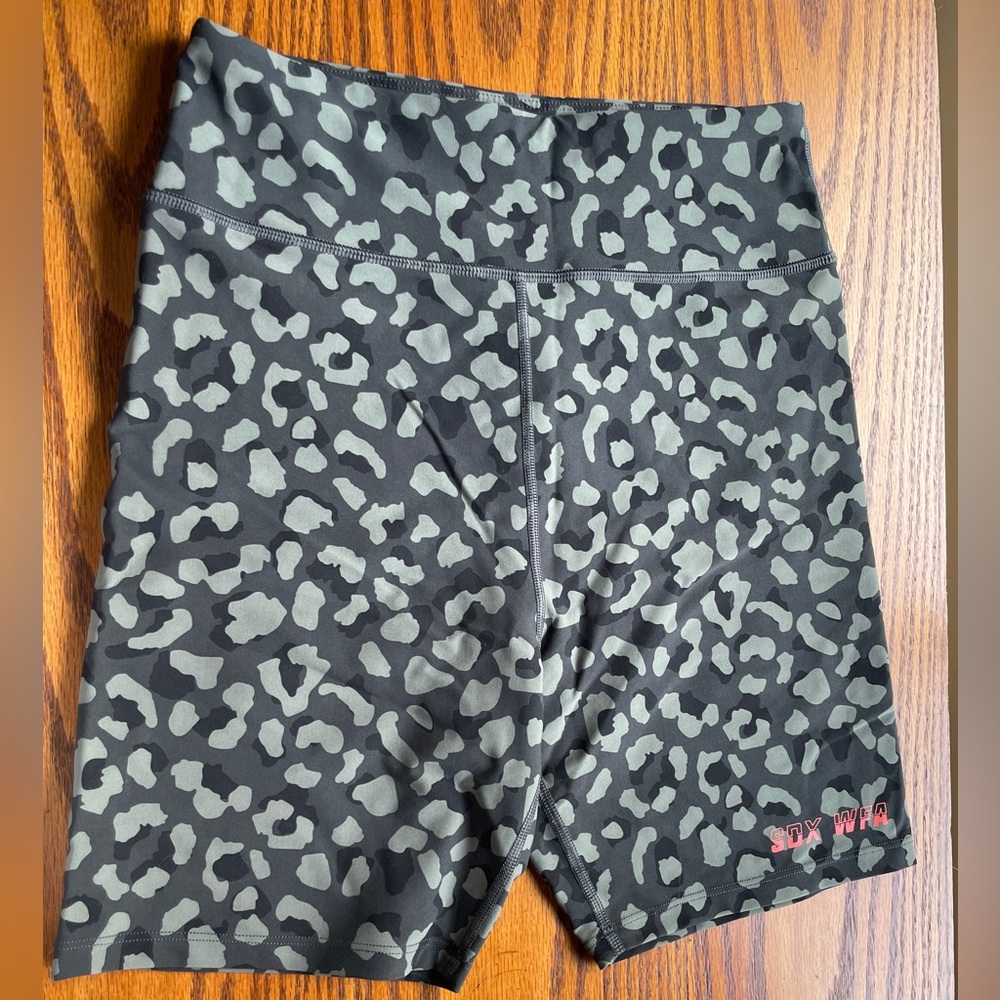 SDXWFA Sarah’s Day x White Fox Athletic Camo Black Biker Shorts M